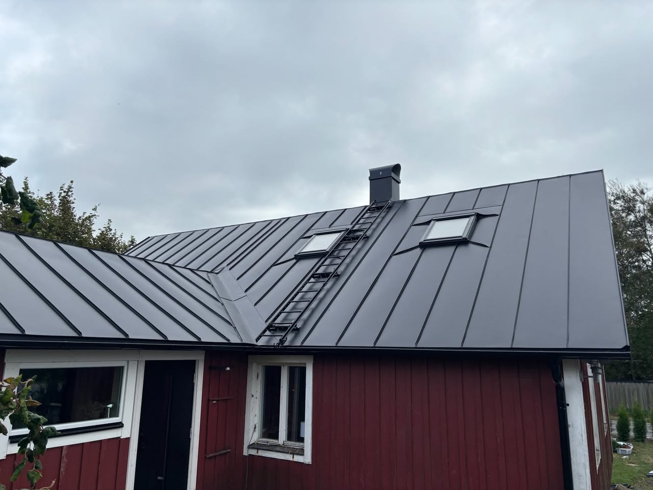 Vackert plåttak av BJ Plåt